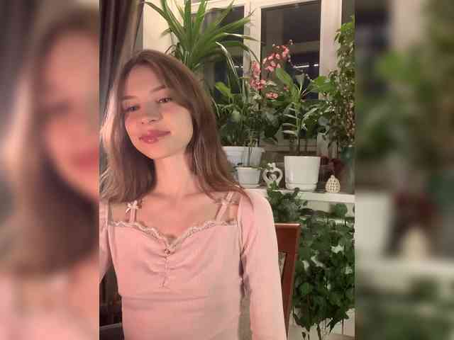 WednesdayFridayAddams webcam