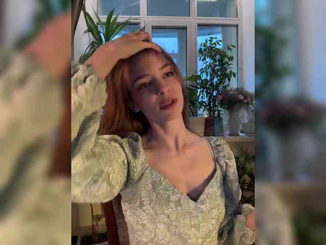 WednesdayFridayAddams webcam