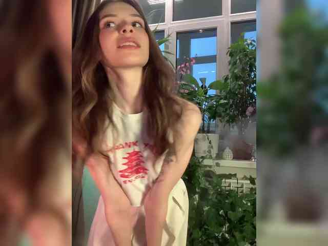 WednesdayFridayAddams webcam