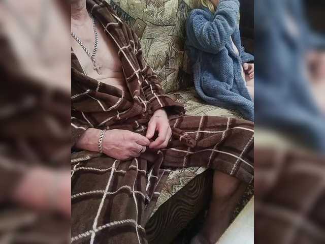 Lyda27081's BongaCams show and profile