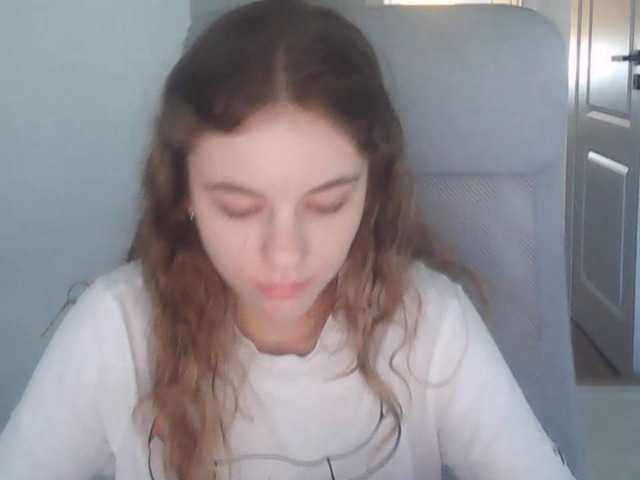 AriaModel live cam on UnifiedCams