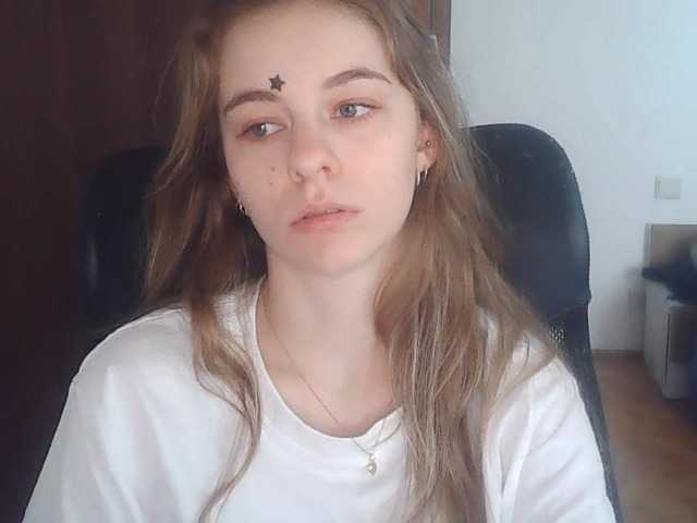 AriaModel live cam on UnifiedCams