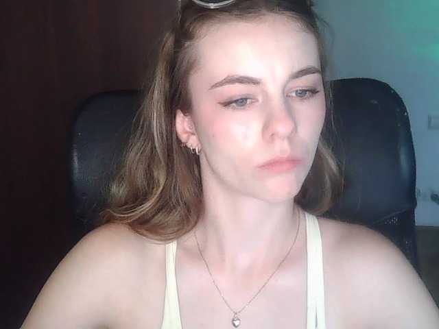 AriaModel live cam on BongaCams