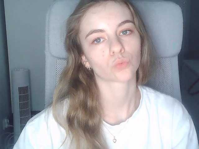 AriaModel live cam on BongaCams