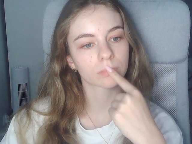 AriaModel live cam on BongaCams
