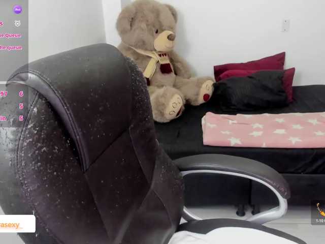 alejandramilf live cam on BongaCams