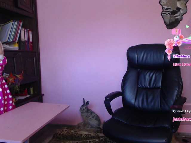 CandyHellenx's BongaCams show and profile