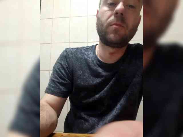 Ivan2020a Live Webcam on BongaCams