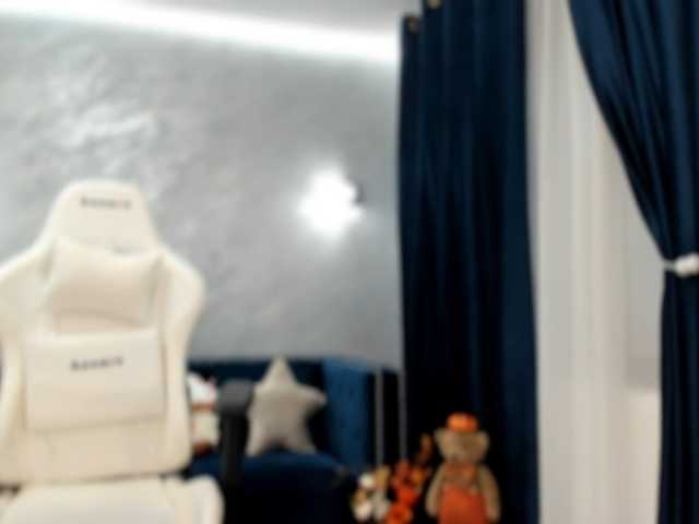 evellineeva1 live cam on BongaCams