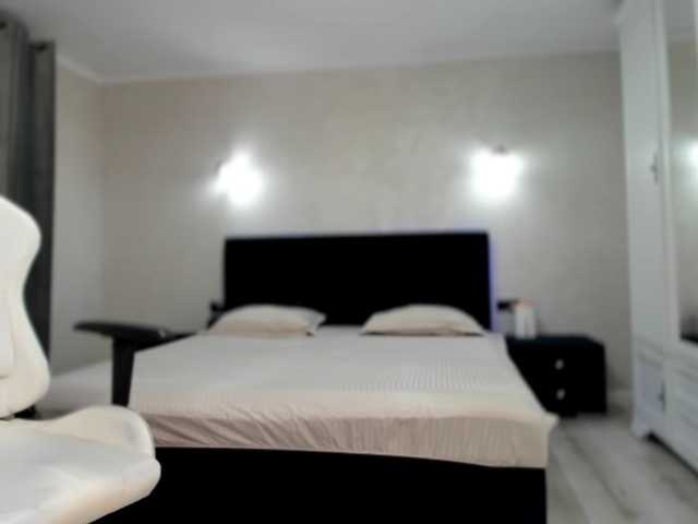 evellineeva1 live cam on BongaCams