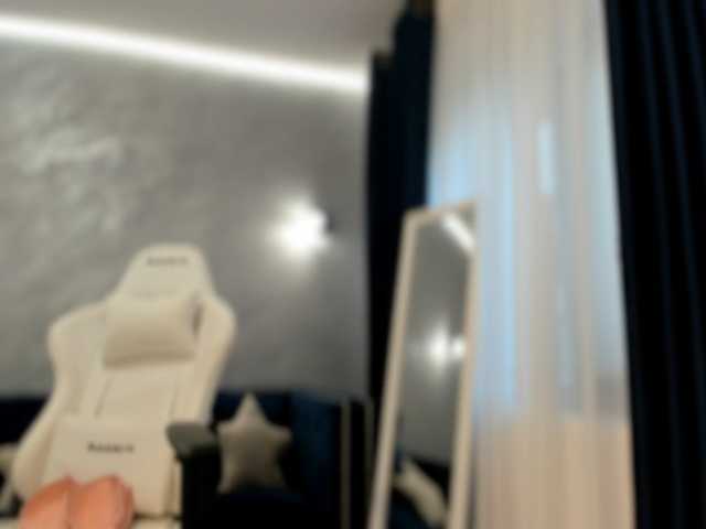 evellineeva1 live cam on BongaCams