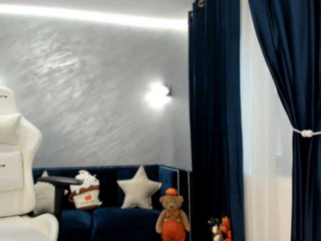 evellineeva1 live cam on BongaCams