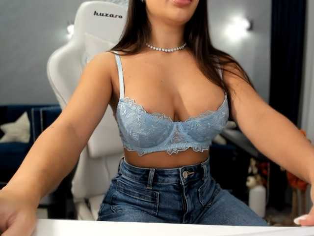 evellineeva1 live cam on BongaCams