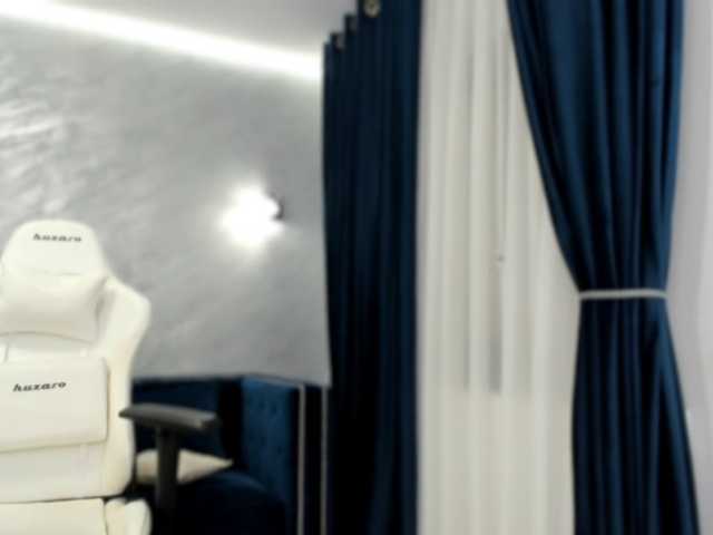 evellineeva1 live cam on BongaCams