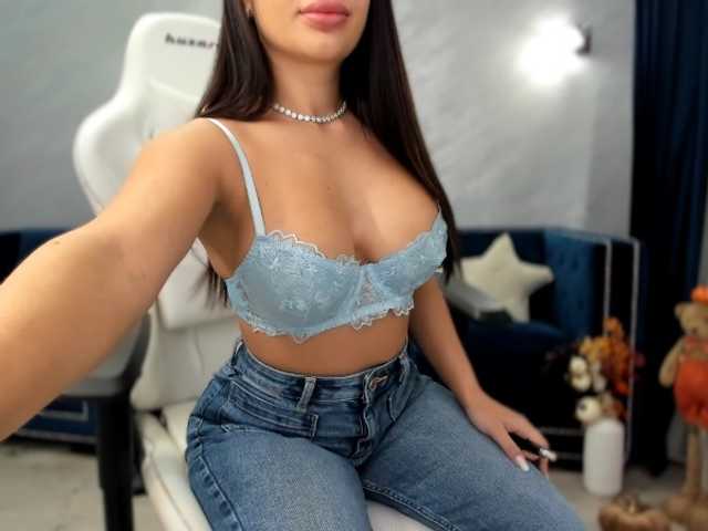 evellineeva1 live cam on BongaCams