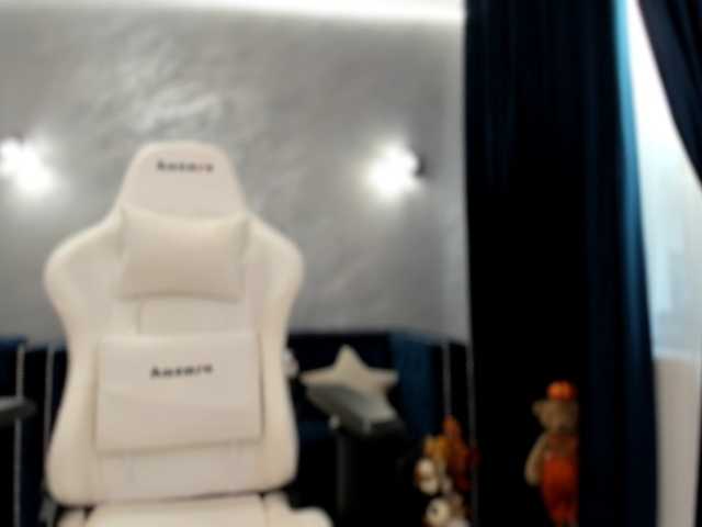 Evellineeva1 live cam