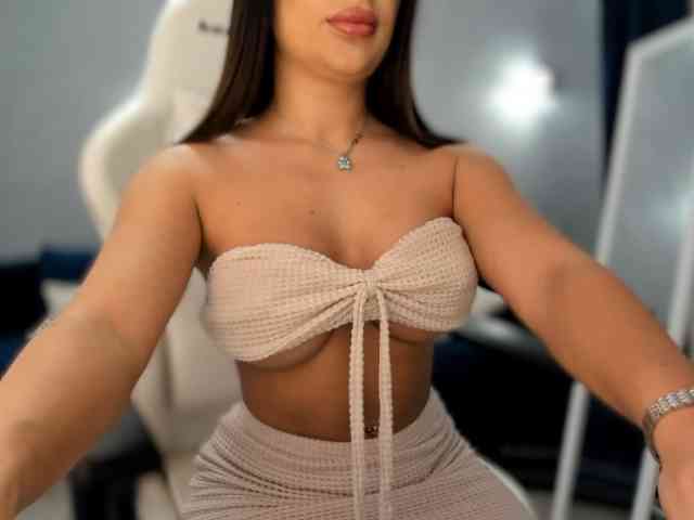 Modelo: evellineeva1