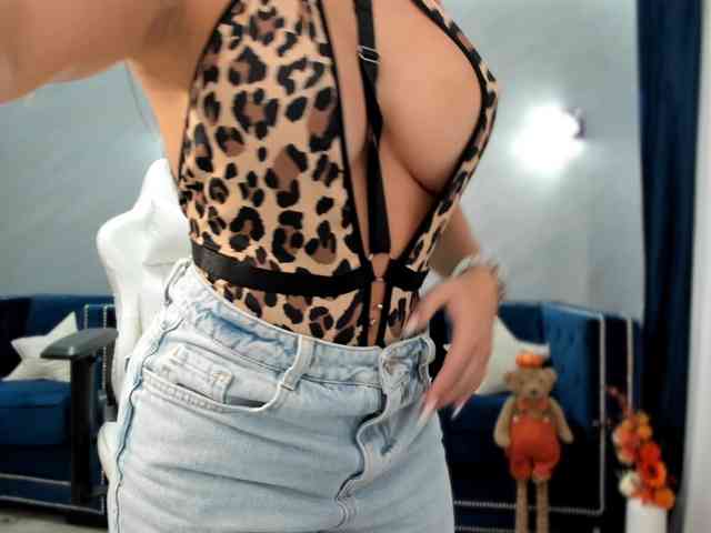 Modelo: evellineeva1