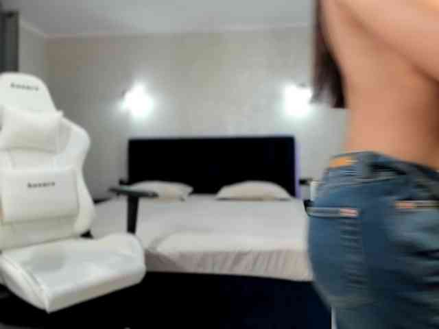 Modelo: evellineeva1