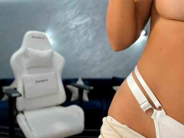 Modelo: evellineeva1