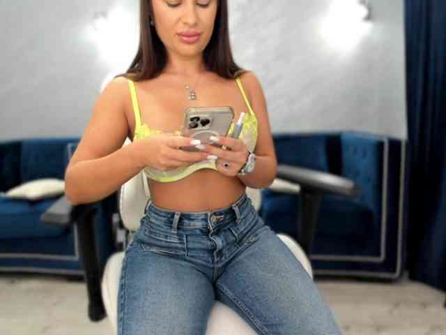 evellineeva1 Live Webcam on BongaCams