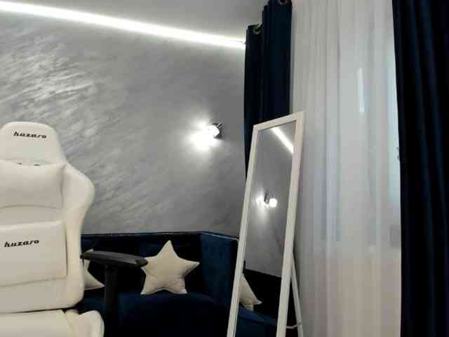 evellineeva1 Live Webcam on BongaCams