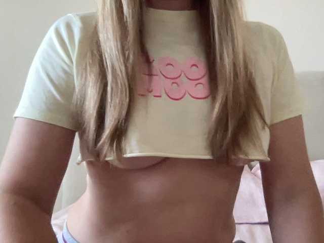 LizaFlower1 live cam on BongaCams