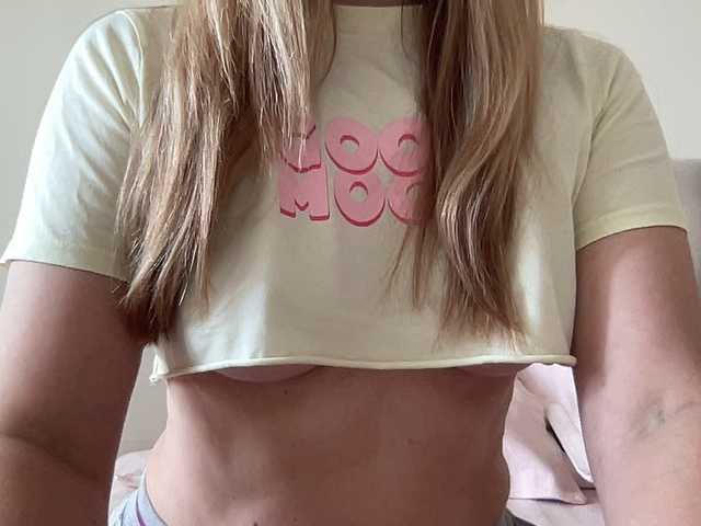 LizaFlower1 live cam on BongaCams
