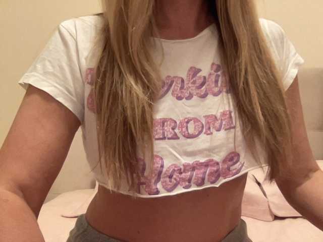 LizaFlower1 live cam on BongaCams