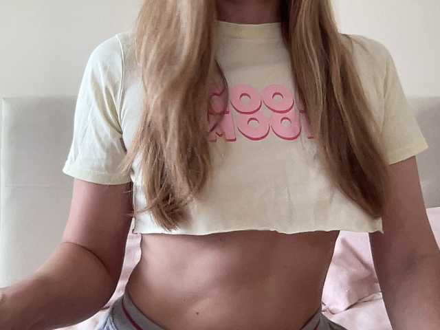 LizaFlower1 live cam on BongaCams
