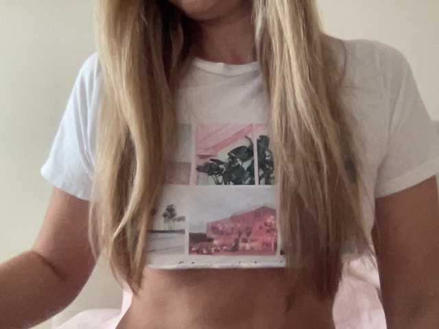LizaFlower1 live cam on BongaCams