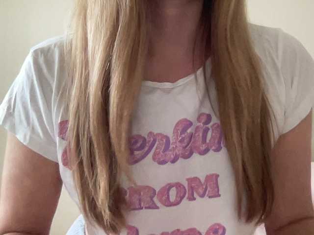 LizaFlower1 live cam on BongaCams