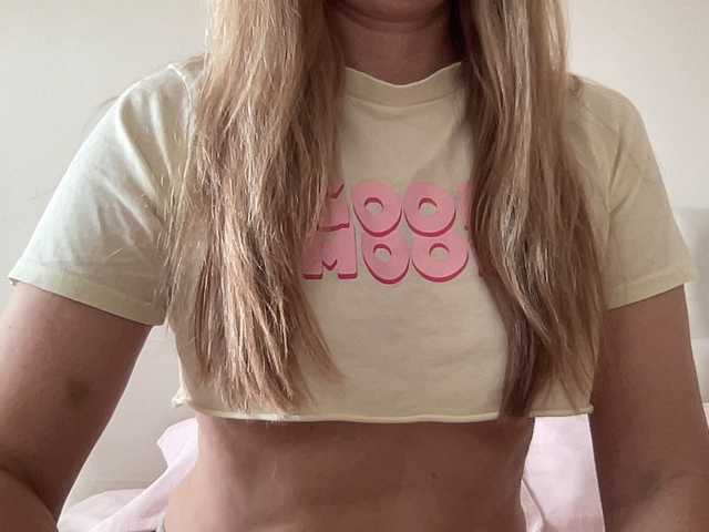 LizaFlower1 live cam on BongaCams
