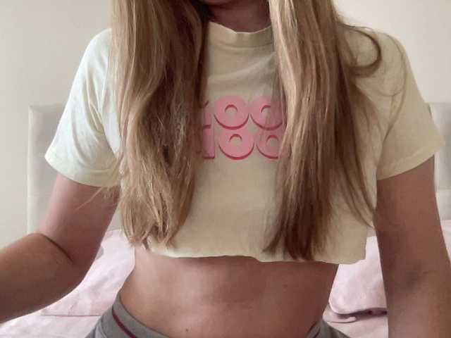 LizaFlower1 live cam on BongaCams