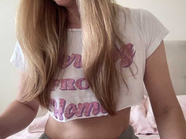 LizaFlower1 live cam on BongaCams