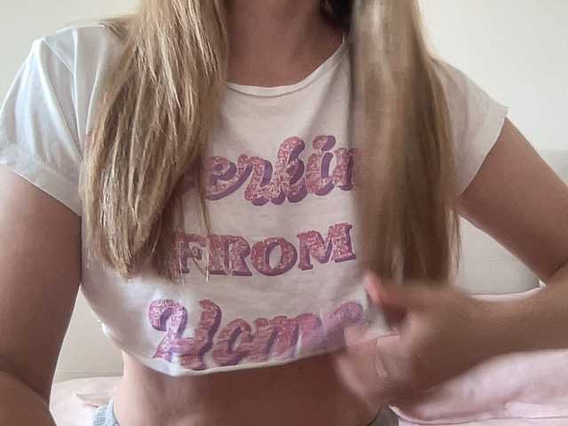 LizaFlower1 live cam on BongaCams