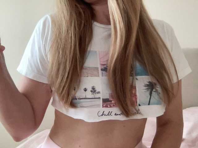 LizaFlower1 live cam on BongaCams