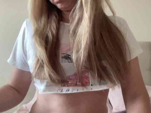 LizaFlower1 webcam