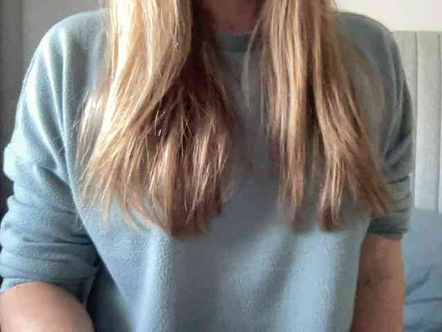 LizaFlower1 webcam