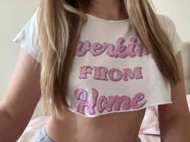 LizaFlower1 webcam