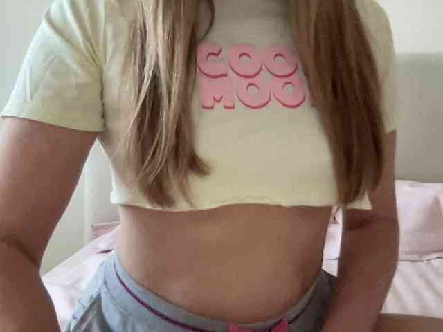 LizaFlower1 webcam