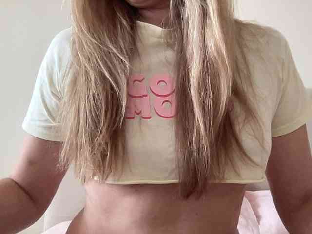 LizaFlower1 webcam