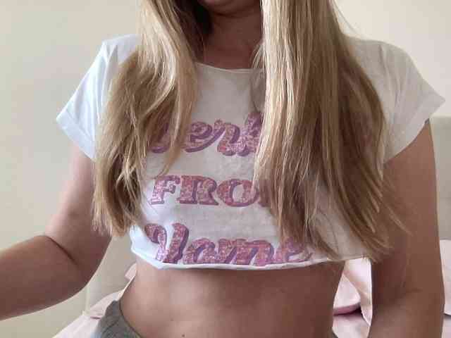 LizaFlower1 webcam