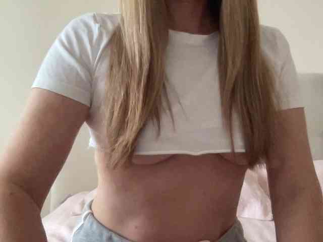 LizaFlower1 webcam
