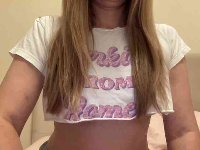 LizaFlower1 webcam