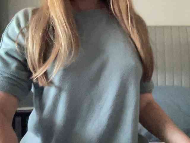 LizaFlower1 webcam