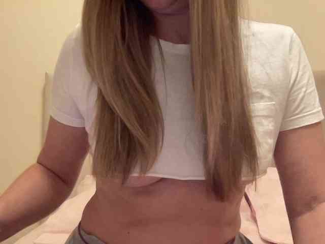 LizaFlower1 webcam