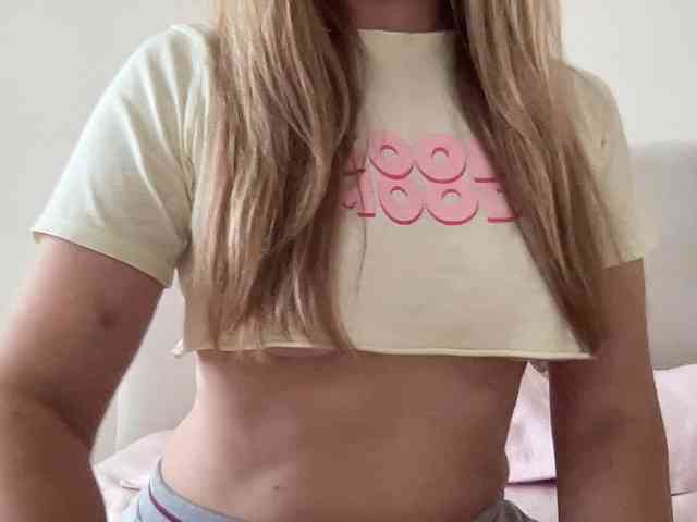 LizaFlower1 webcam