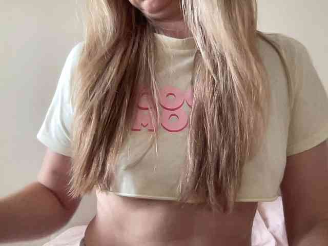 LizaFlower1 webcam