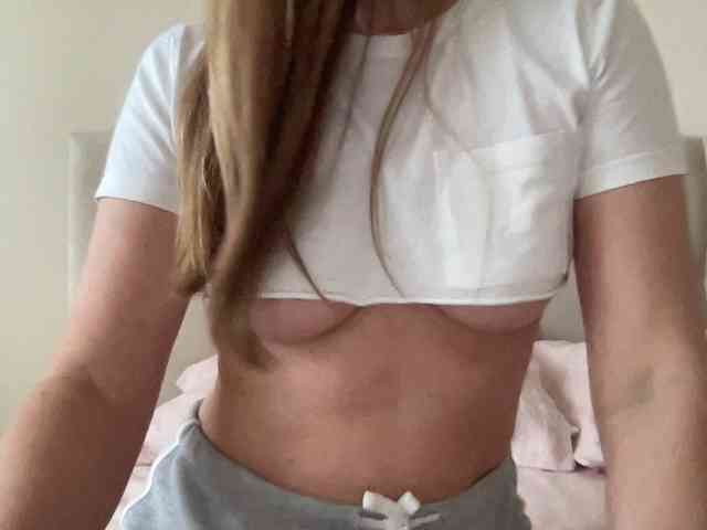 LizaFlower1 webcam